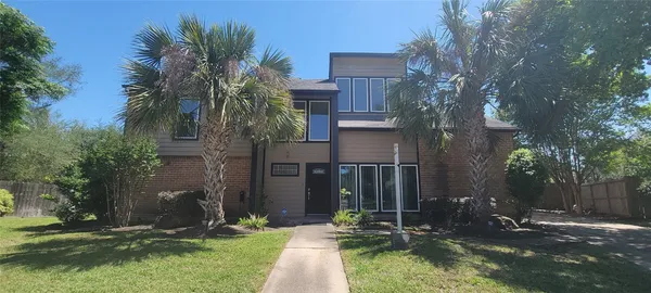 $2,900 | 11302 Meadow Lake Drive, Houston, TX 77077