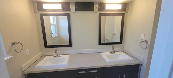 $2,900 | 11302 Meadow Lake Drive, Houston, TX 77077