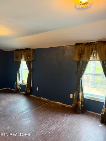 $221,500 | 586 Rugby Highway, Robbins, TN 37852
