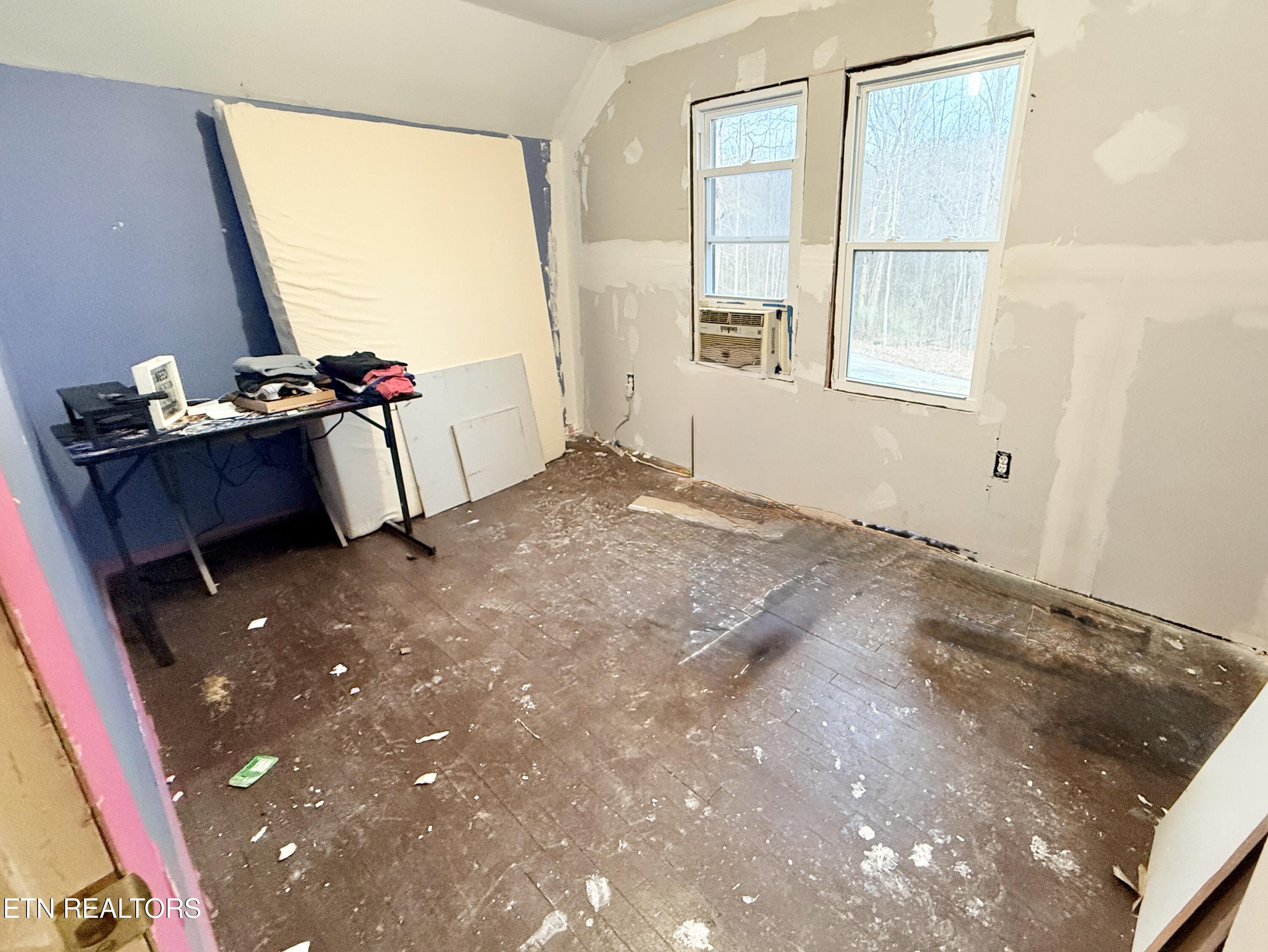 586 Rugby Highway Robbins, TN 37852 - Photo 34 of 59 IMG_5760