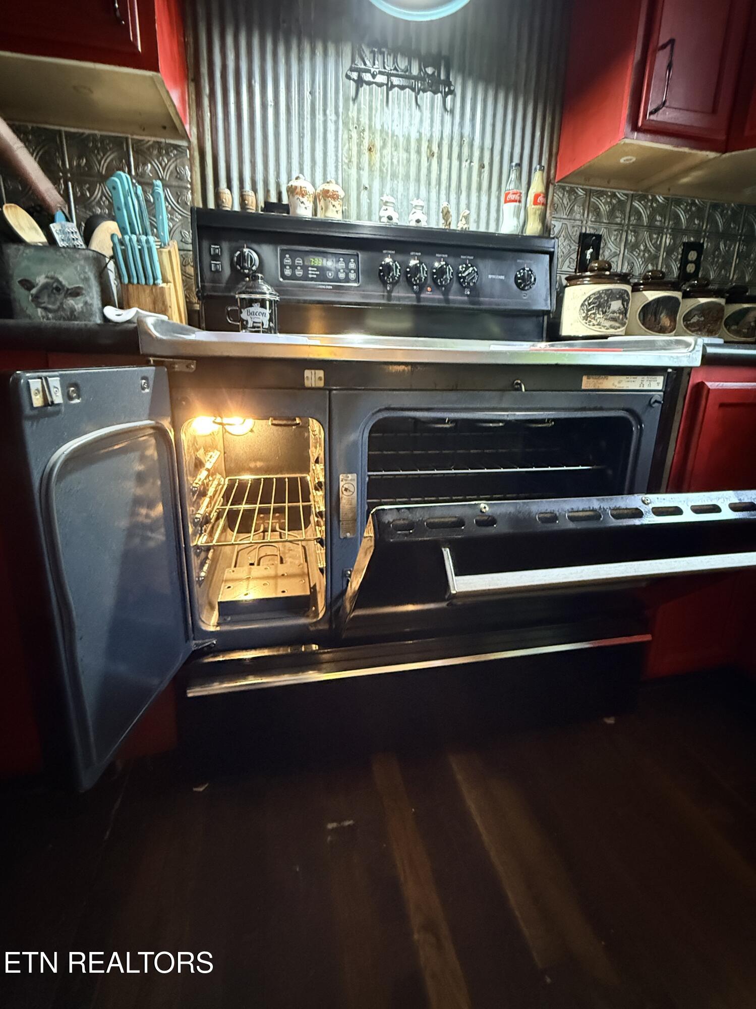 586 Rugby Highway Robbins, TN 37852 - Photo 5 of 59 IMG_5727