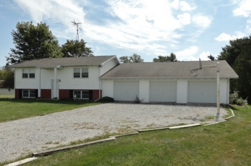 417 West Wood Road Rensselaer, IN 47978 - Photo 1 of 26