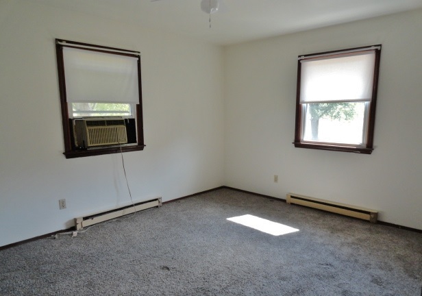 417 West Wood Road Rensselaer, IN 47978 - Photo 9 of 26
