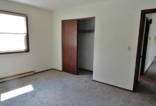 417 West Wood Road Rensselaer, IN 47978 - Photo 10 of 26