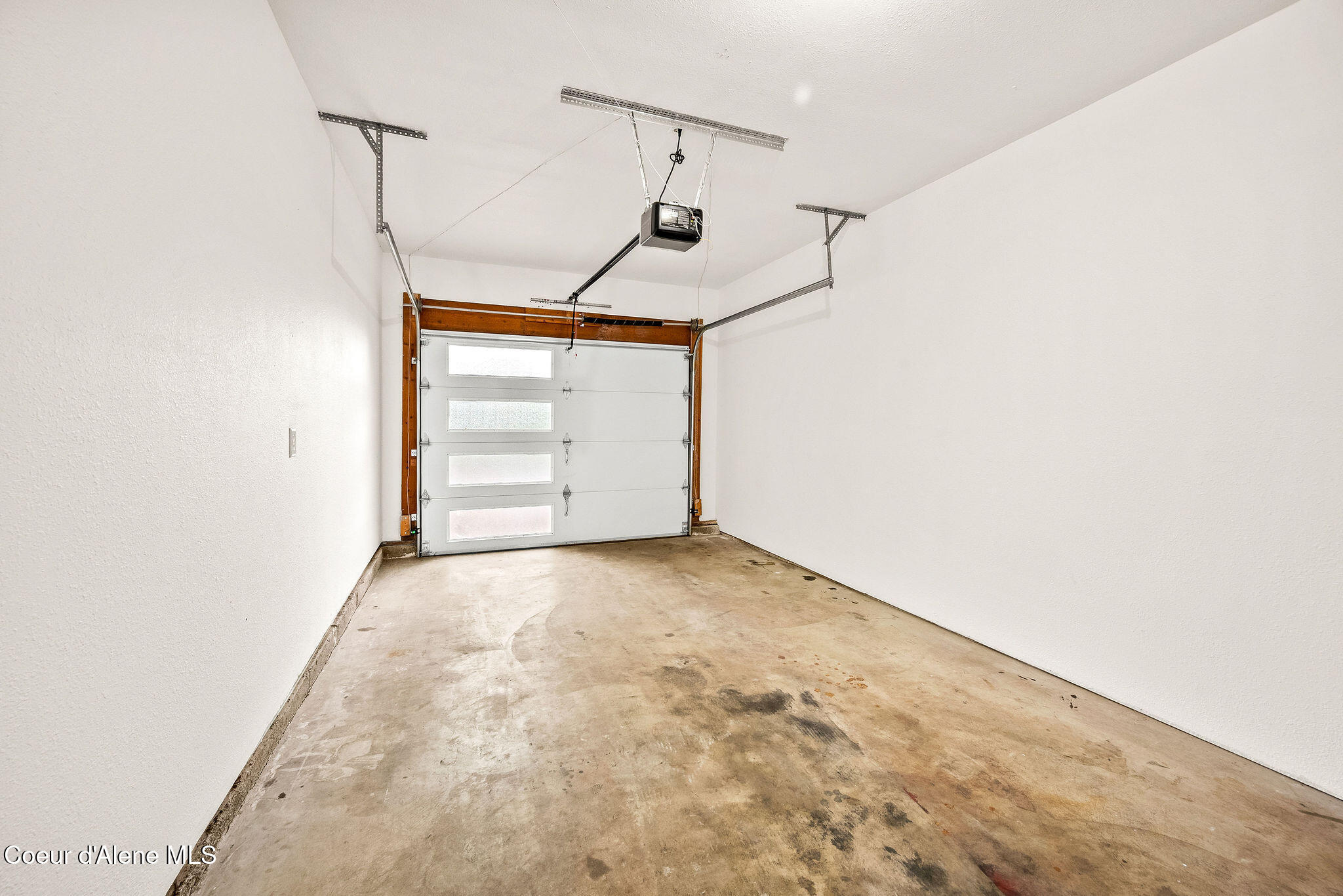 1715 Main Street Sandpoint, ID 83864 - Photo 17 of 22 Garage