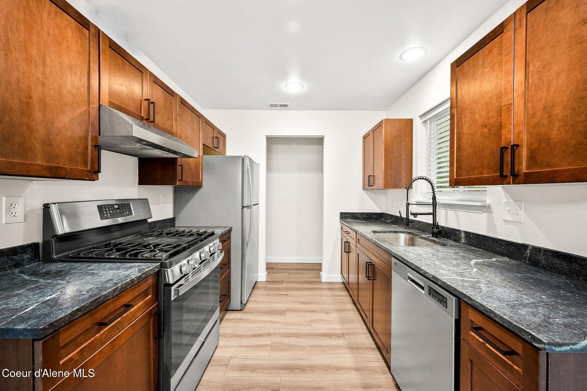 1715 Main Street Sandpoint, ID 83864 - Photo 4 of 22 Kitchen #1