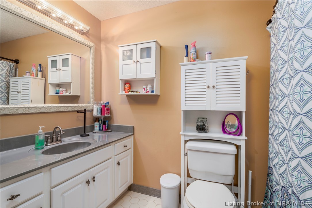 2900 Middle Road, Unit 8 Jeffersonville, IN 47130 - Photo 14 of 22