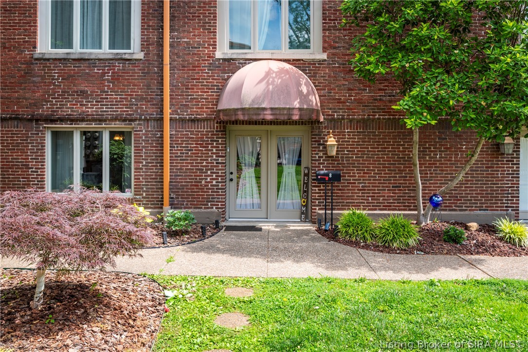 2900 Middle Road, Unit 8 Jeffersonville, IN 47130 - Photo 2 of 22