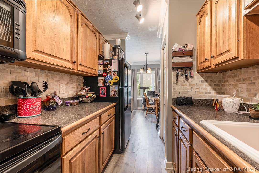 2900 Middle Road, Unit 8 Jeffersonville, IN 47130 - Photo 10 of 22