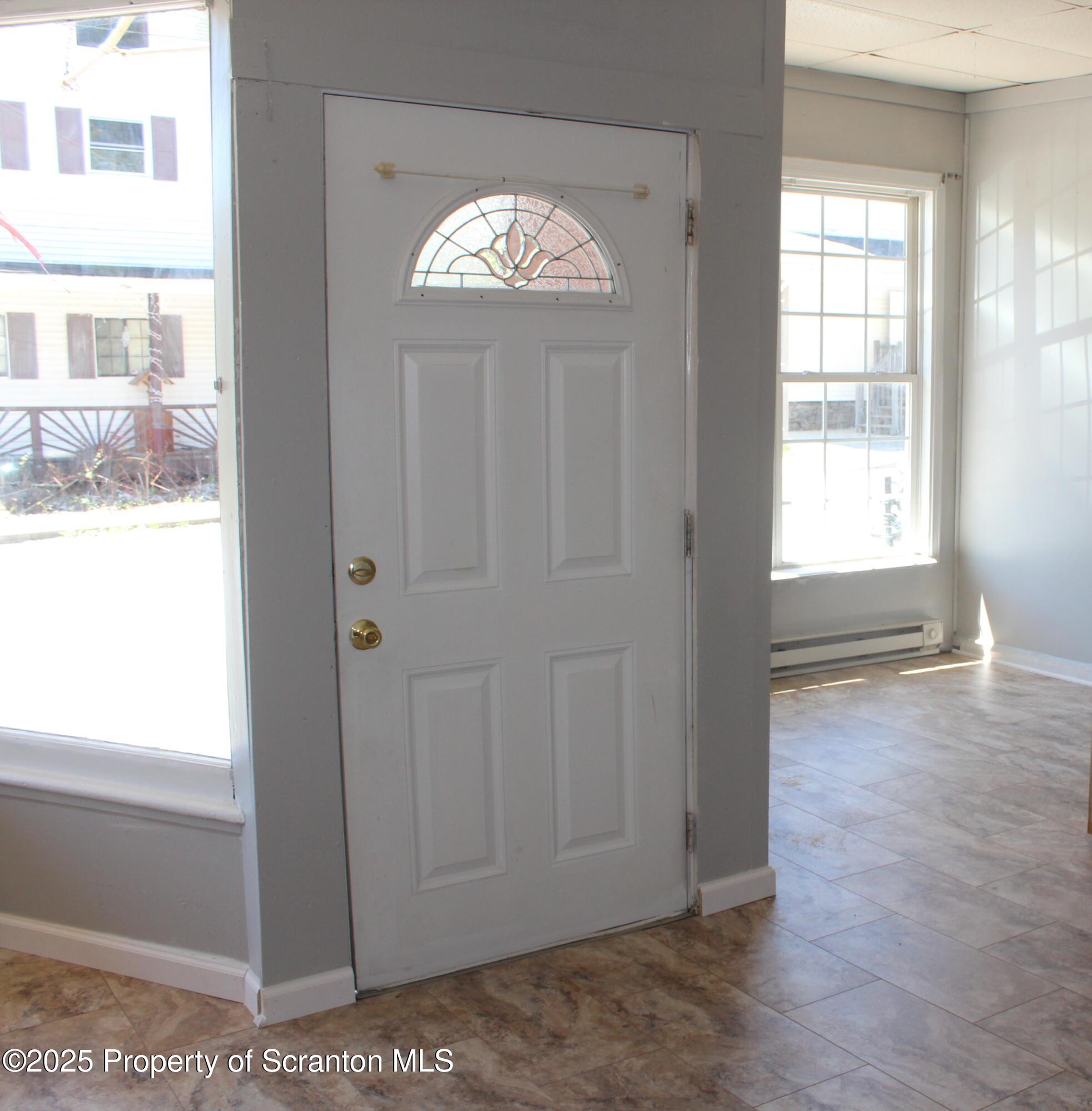 139 South Street, Unit 7 Waymart, PA 18472 - Photo 7 of 16 Living Room