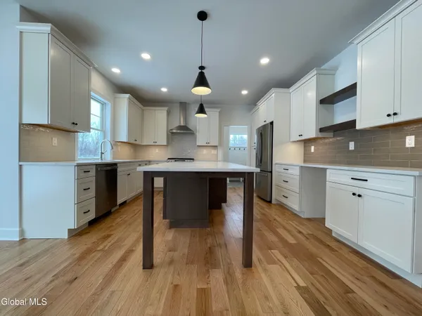 $729,900 | 23 Gronczniak Road, Stillwater, NY 12170