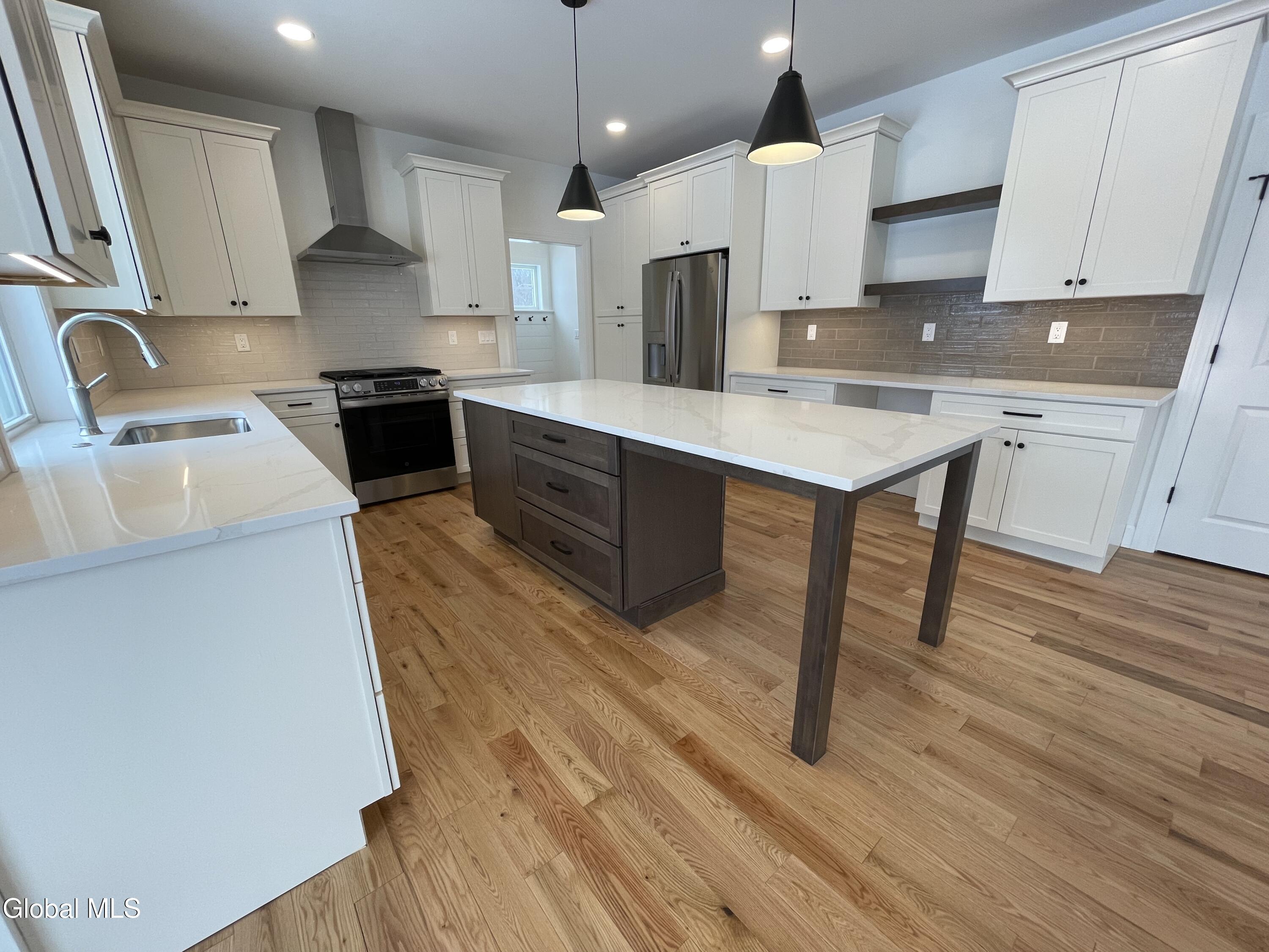 23 Gronczniak Road Stillwater, NY 12170 - Photo 9 of 29 IMG_0324