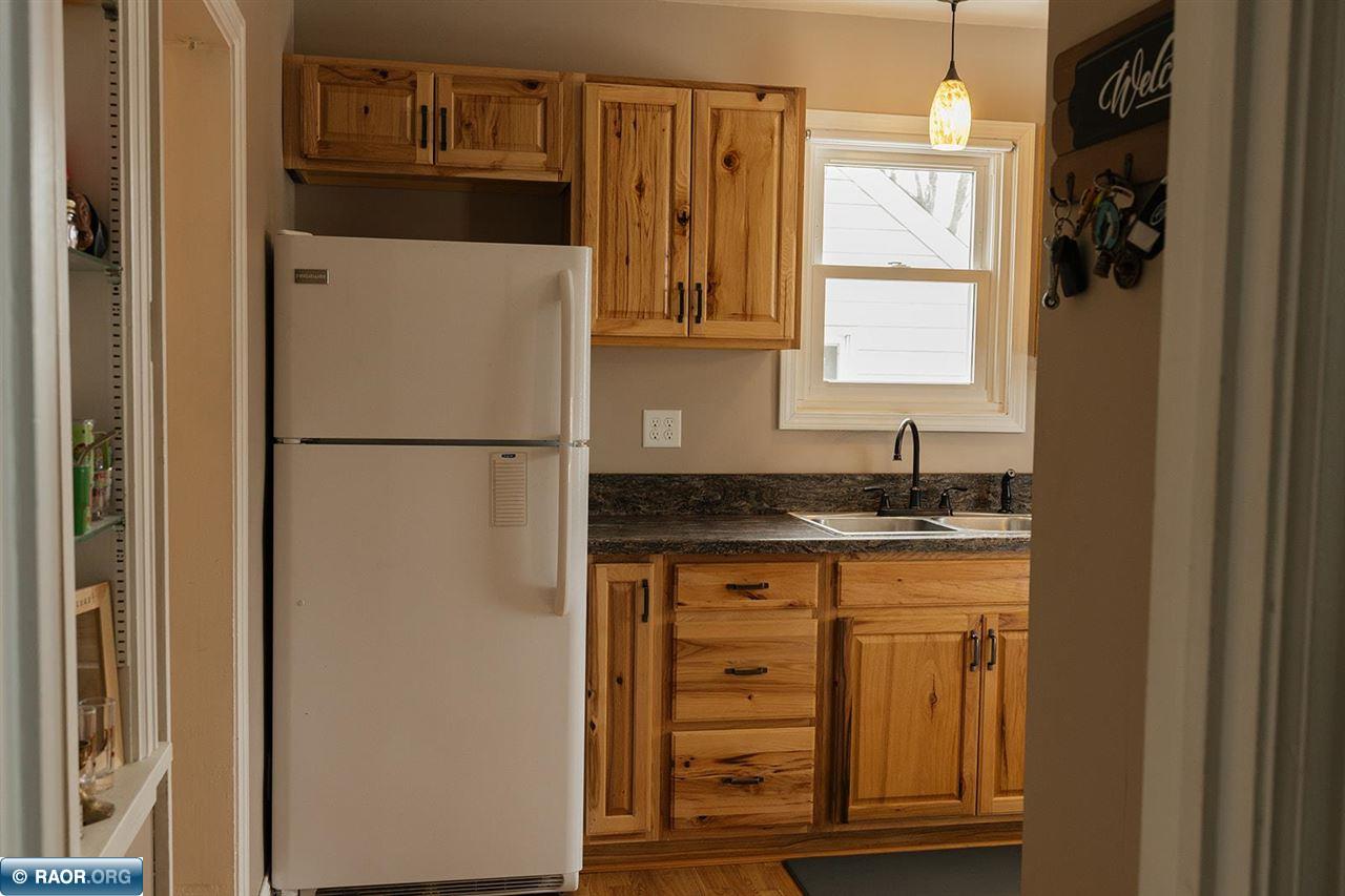 1125 Minnesota Street Hibbing, MN 55746 - Photo 11 of 40