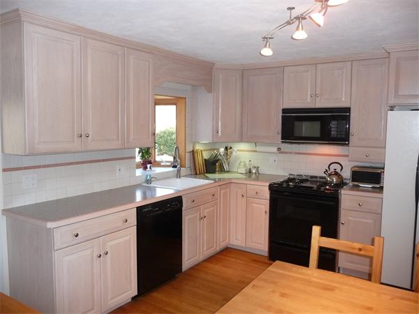 11 Arcadia Road Norwood, MA 02062 - Photo 4 of 24 Gallery Image 4