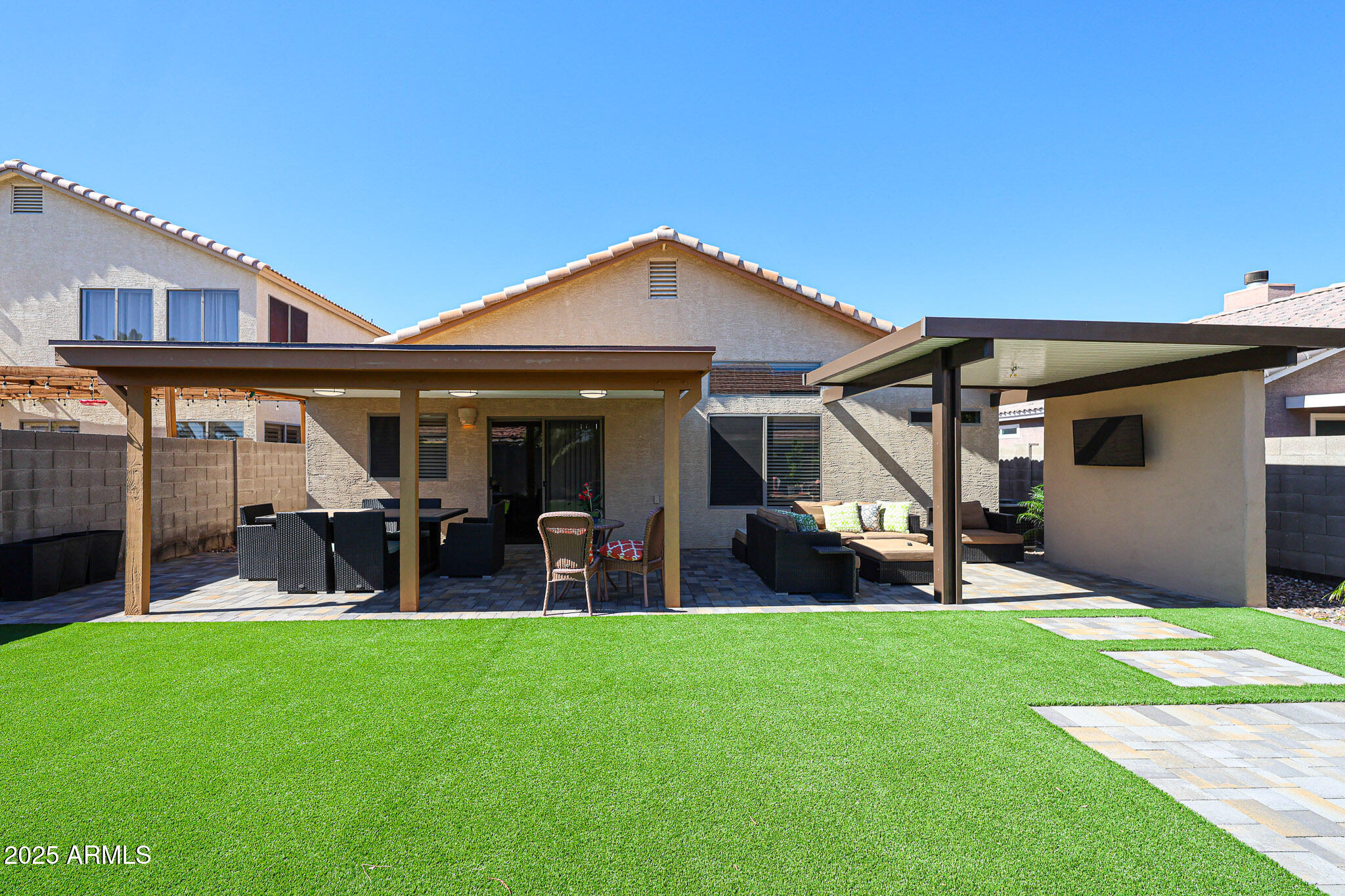 20007 North 20th Way Phoenix, AZ 85024 - Photo 30 of 30 a front view of a house with garden and porch