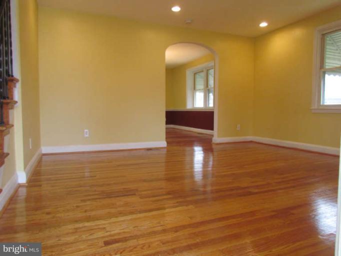 2030 Swansea Road Baltimore, MD 21239 - Photo 6 of 20 Living Room