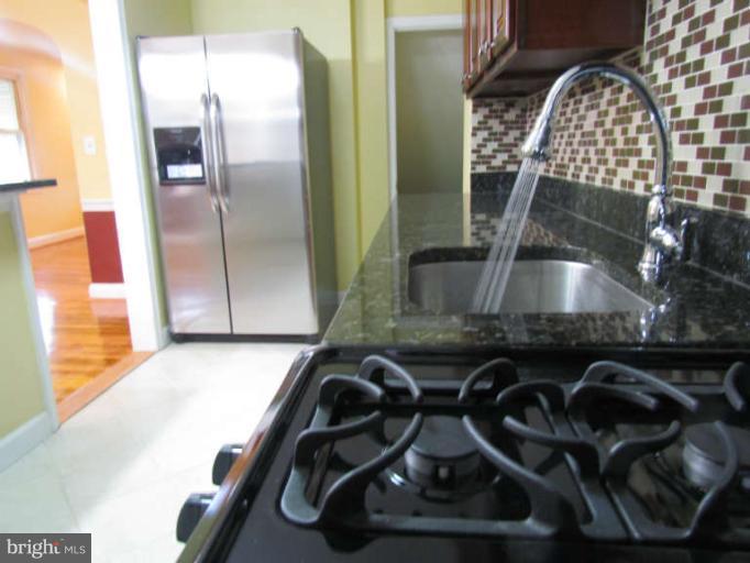 2030 Swansea Road Baltimore, MD 21239 - Photo 8 of 20 Kitchen