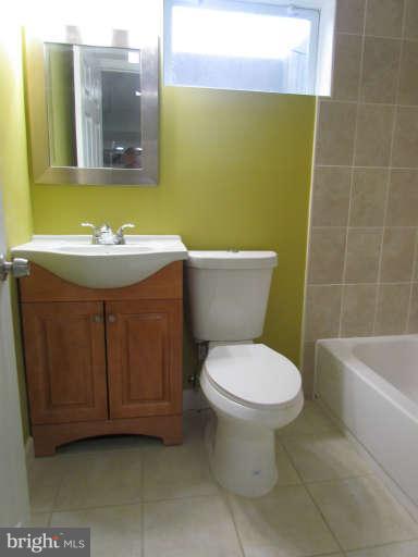 2030 Swansea Road Baltimore, MD 21239 - Photo 9 of 20 Bath