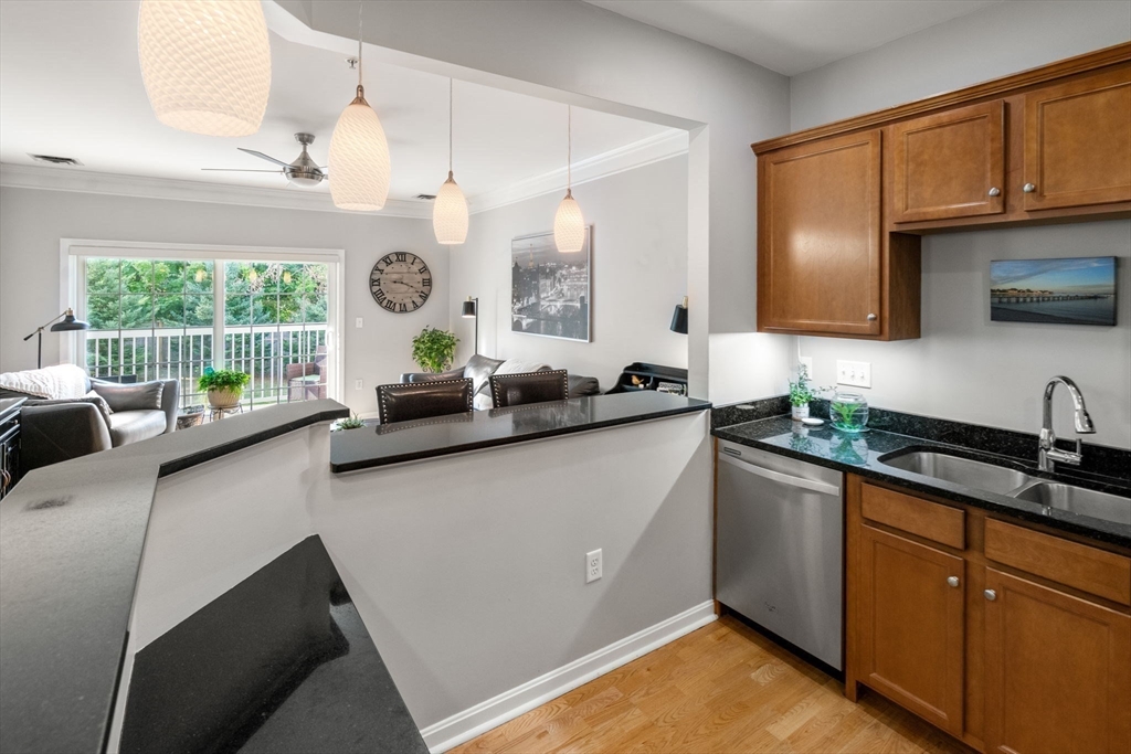 75 Augustus Court, Unit 1011 Reading, MA 01867 - Photo 8 of 18 Gallery Image 8
