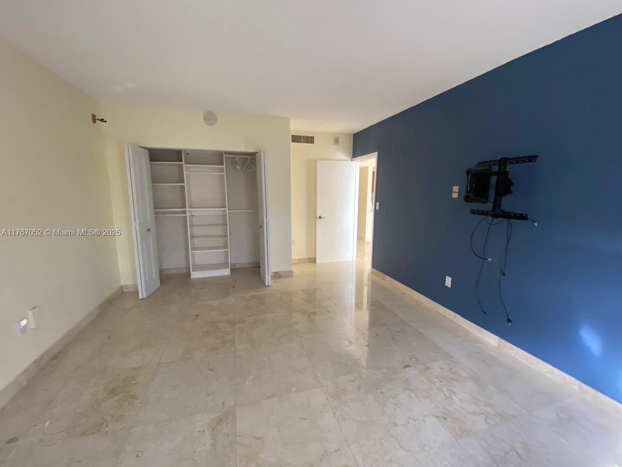 11111 Biscayne Boulevard, Unit 8F Miami, FL 33181 - Photo 15 of 18