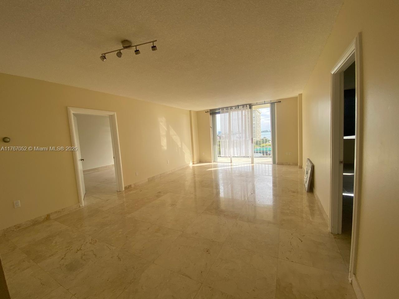 11111 Biscayne Boulevard, Unit 8F Miami, FL 33181 - Photo 8 of 18