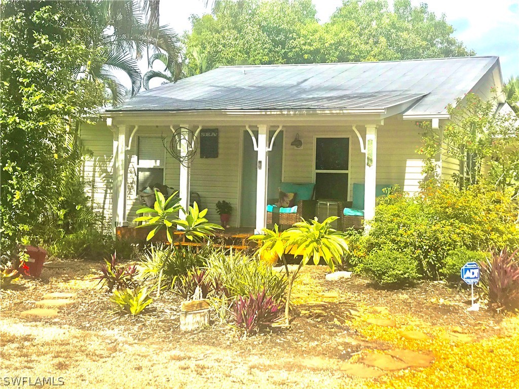 18461 Pioneer Road Fort Myers, FL 33908 - Photo 1 of 15 Gallery Image 1