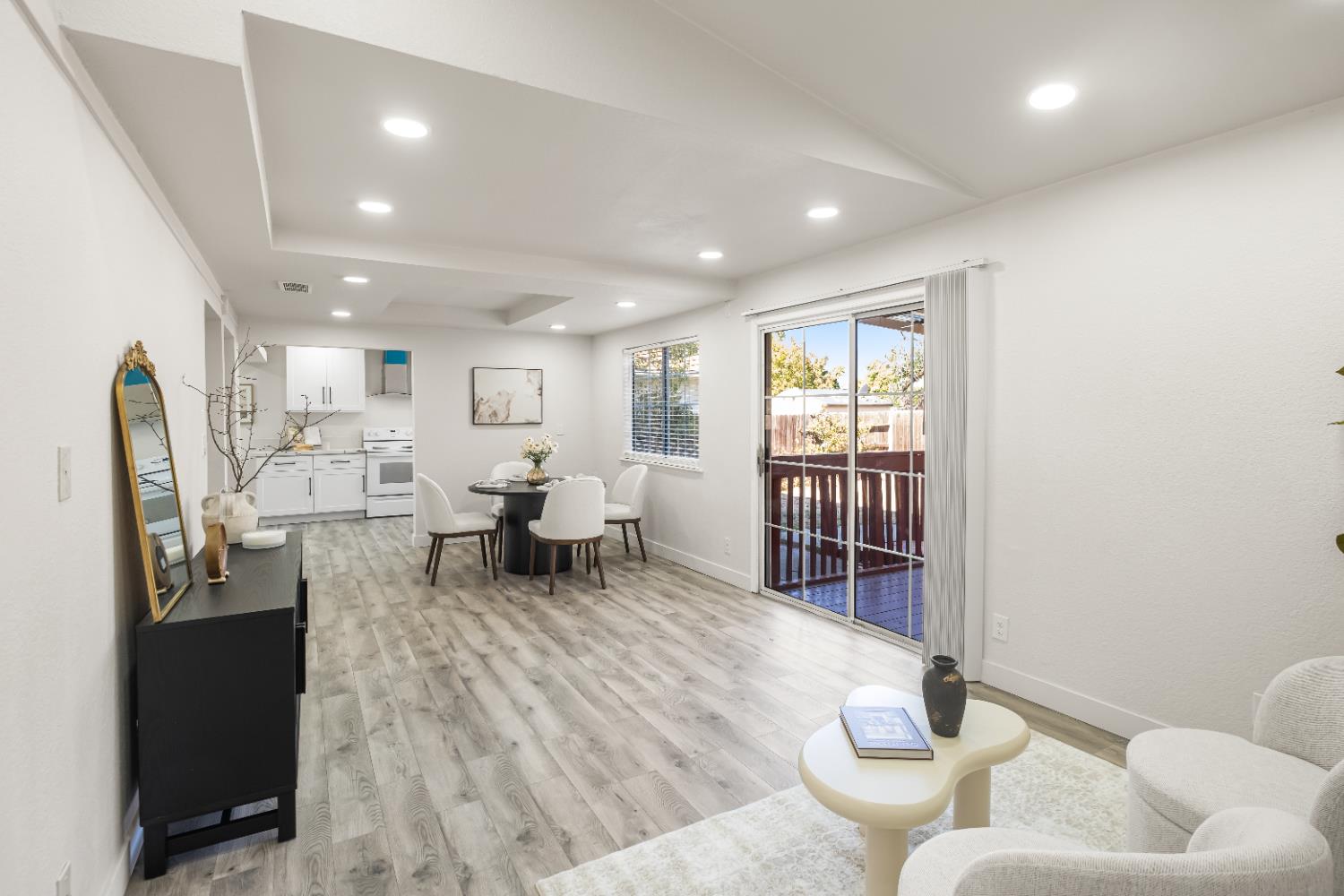 7413 Skander Way Sacramento, CA 95828 - Photo 9 of 70