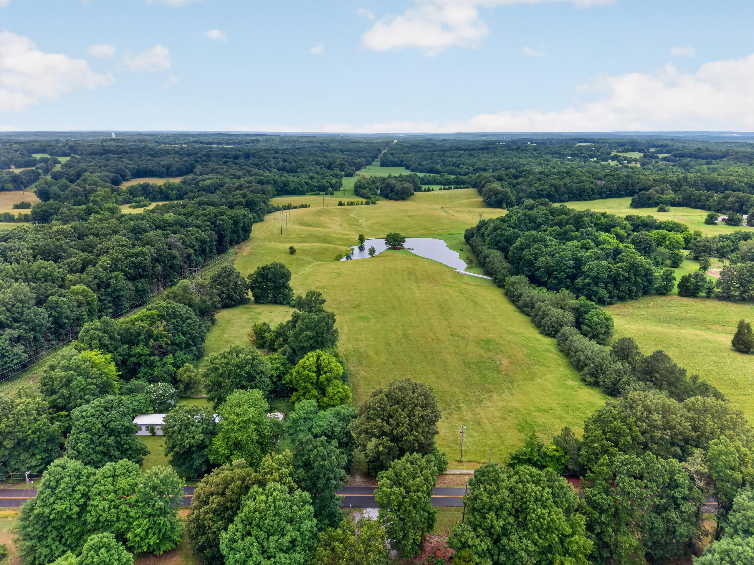 848 Paradise Road Grand Rivers, KY 42045 - Photo 20 of 75 DJI_20260612110557_0419_D