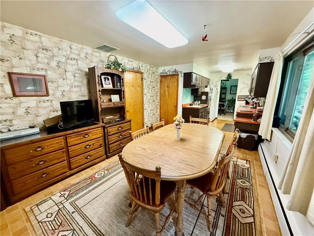 320 Saxonburg Road Butler, PA 16002 - Photo 9 of 36 a view of a dining room with furniture
