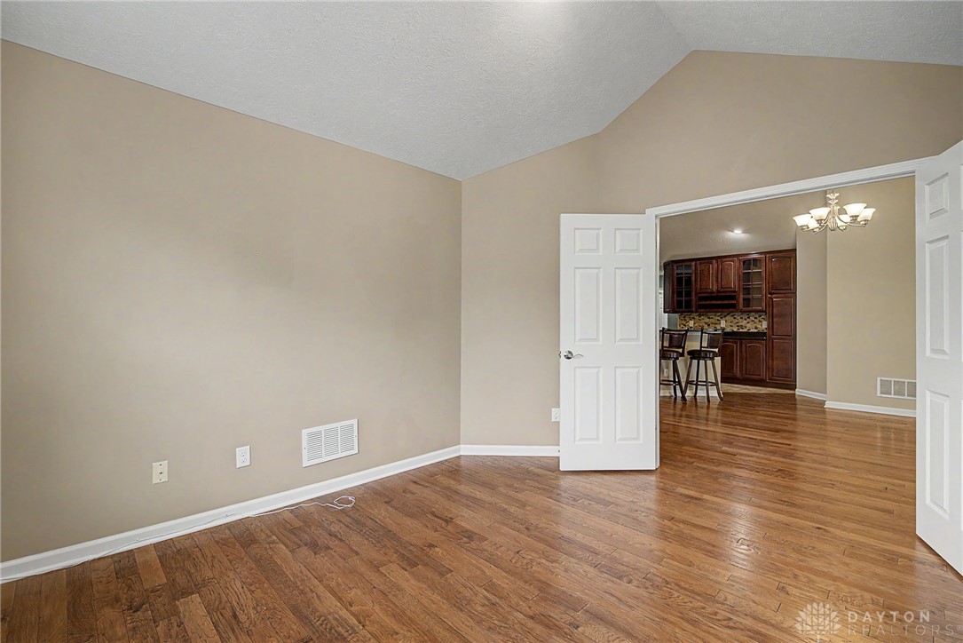3337 Greenburn Road Beavercreek, OH 45434 - Photo 16 of 38