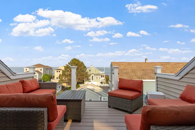 $1,749,900 | 30 Ancient Highway, Hampton, NH 03842