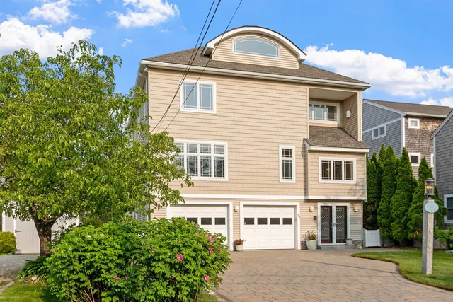 $1,749,900 | 30 Ancient Highway, Hampton, NH 03842