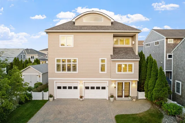 $1,749,900 | 30 Ancient Highway, Hampton, NH 03842