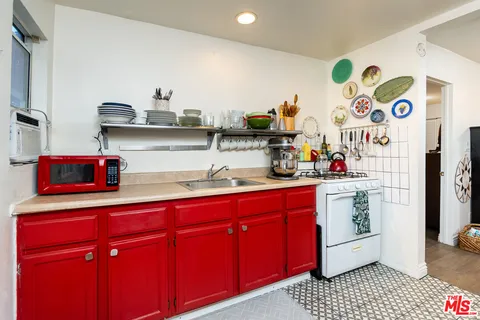 $749,900 | 1556 Rollins Drive, Los Angeles, CA 90063