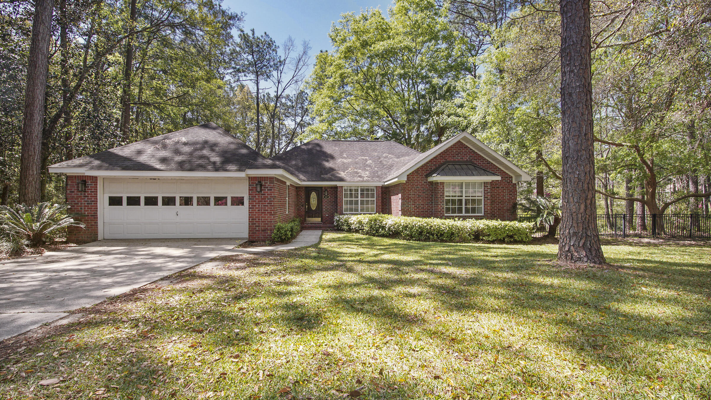 117 Pine Shores Road DeFuniak Springs, FL 32435 - Photo 2 of 47 DSC07215