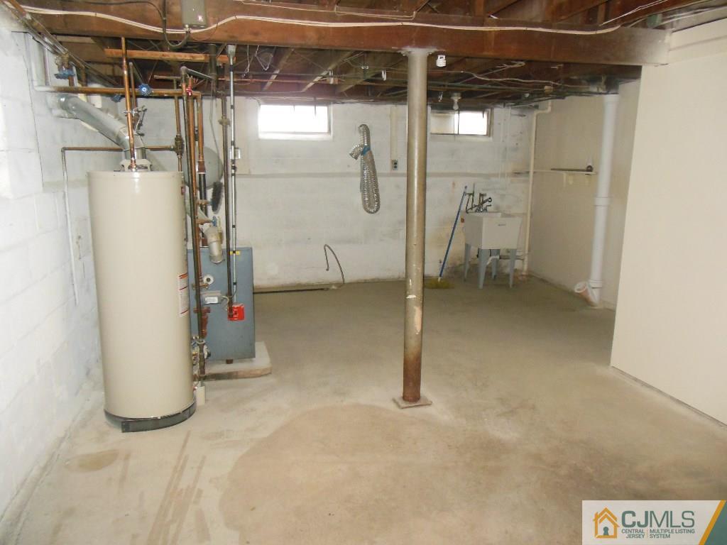 514 Fairway Road Linden, NJ 07036 - Photo 13 of 16 a view of water heater room