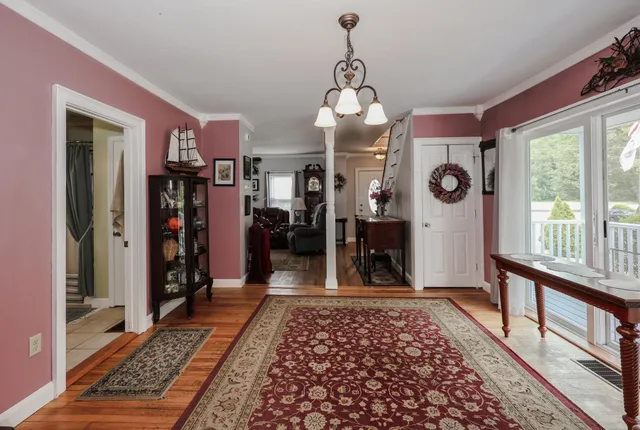 $2,400 | 90 Merrimack Street, Concord, NH 03303