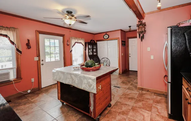 $2,400 | 90 Merrimack Street, Concord, NH 03303