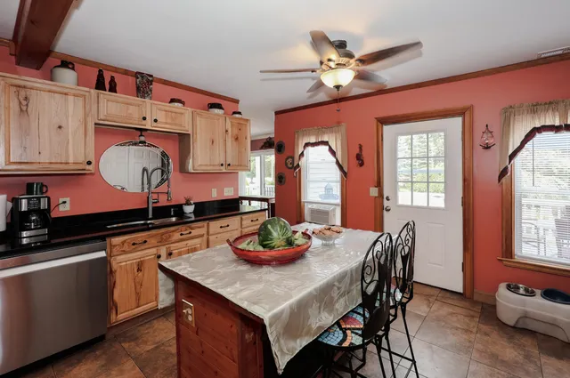 $2,400 | 90 Merrimack Street, Concord, NH 03303