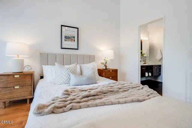 $1,049,999 | 11417 Missouri Avenue, Unit 1, Los Angeles, CA 90025