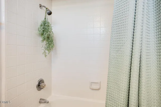 $1,049,999 | 11417 Missouri Avenue, Unit 1, Los Angeles, CA 90025