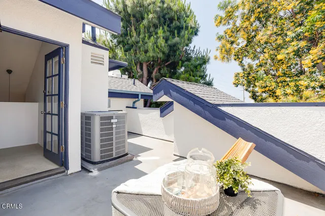 $1,049,999 | 11417 Missouri Avenue, Unit 1, Los Angeles, CA 90025