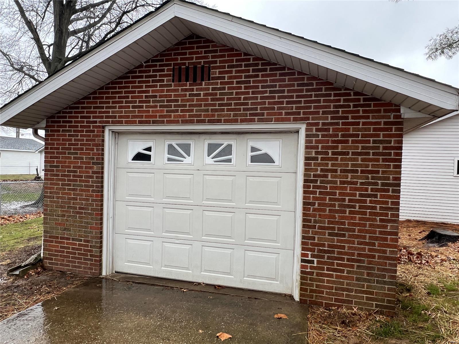 804 East Main Street Mount Olive, IL 62069 - Photo 27 of 33