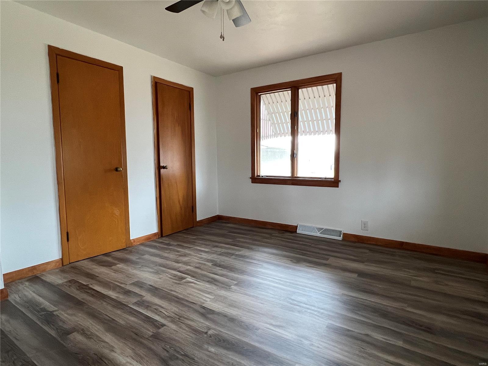 804 East Main Street Mount Olive, IL 62069 - Photo 9 of 33