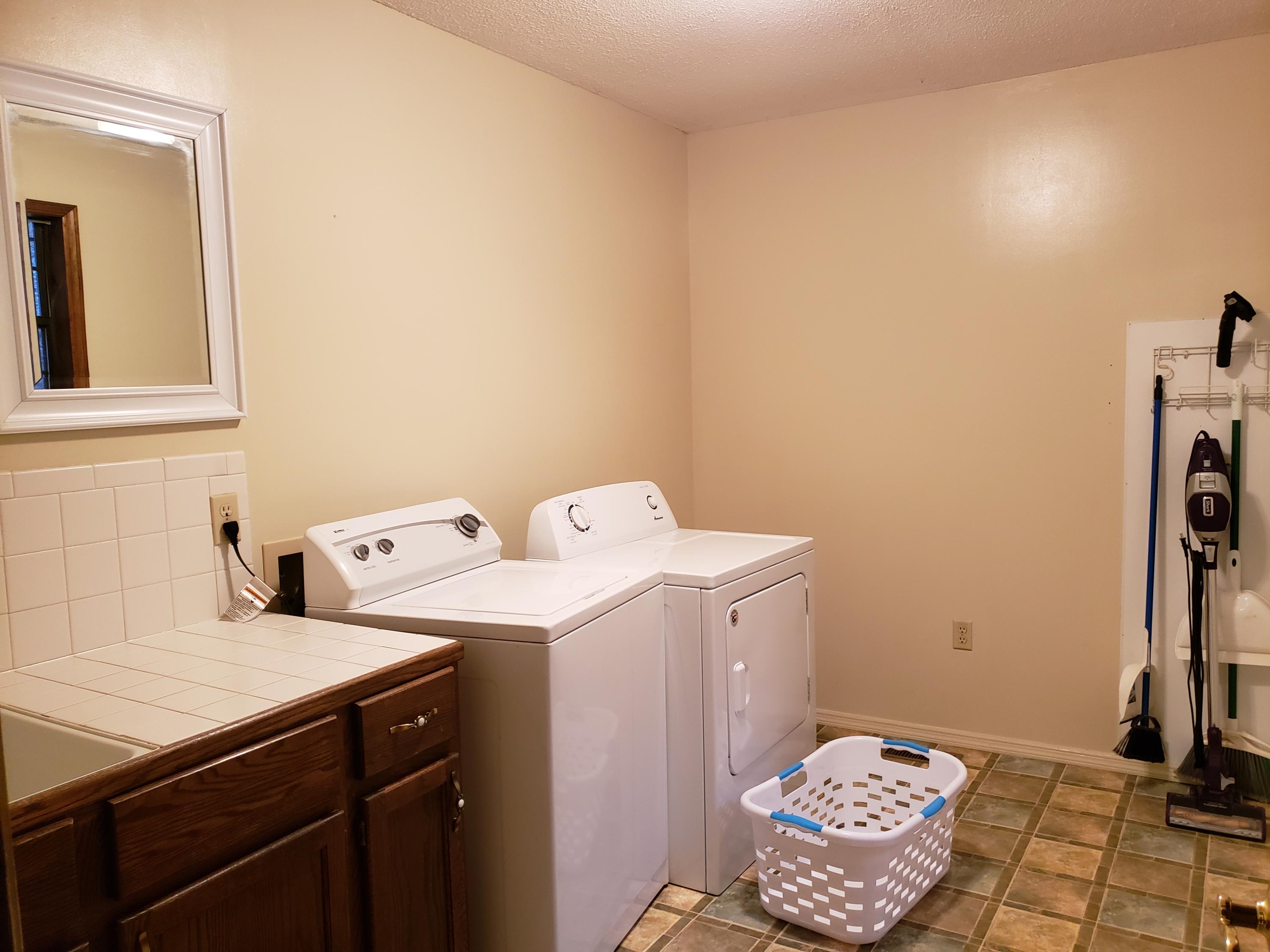516 Pickens Gap Road Seymour, TN 37865 - Photo 8 of 31 Generous laundry area with deep sink