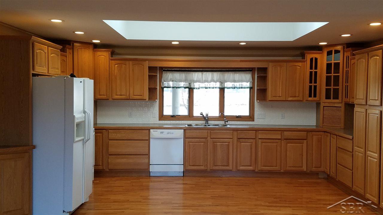 18895 Corunna Road Chesaning, MI 48616 - Photo 15 of 39 Kitchen with room for additional snackbar