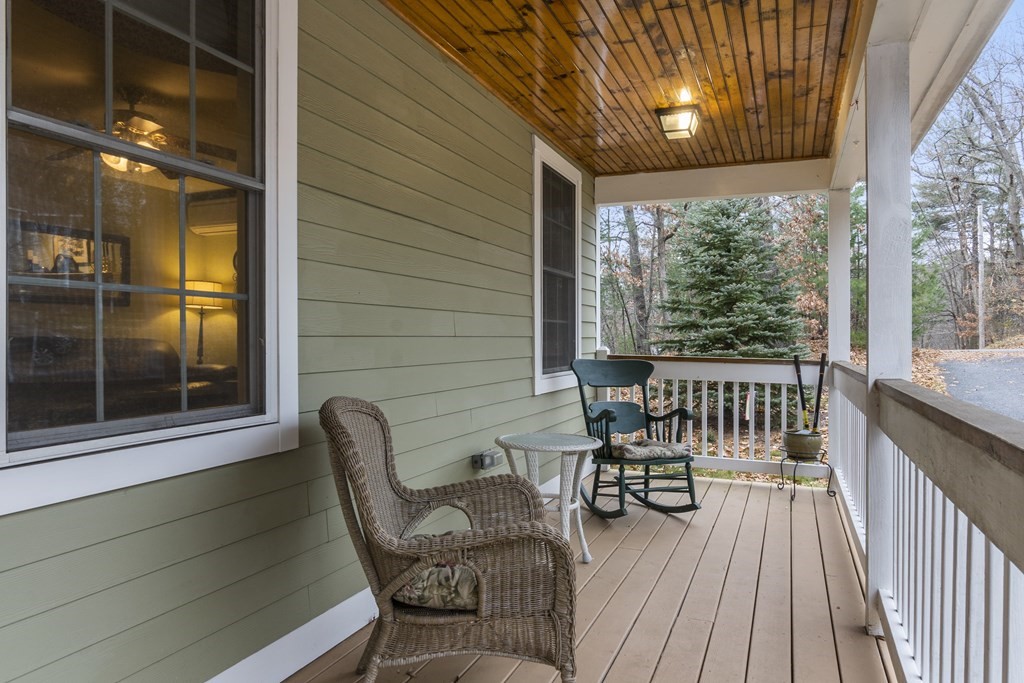 63 Spring Grove Road Andover, MA 01810 - Photo 5 of 36