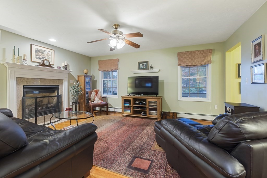 63 Spring Grove Road Andover, MA 01810 - Photo 10 of 36