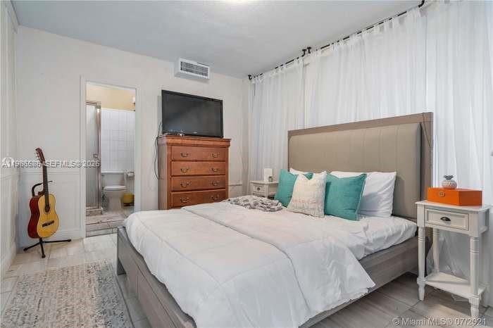 52 East 50th Place Hialeah, FL 33013 - Photo 7 of 23