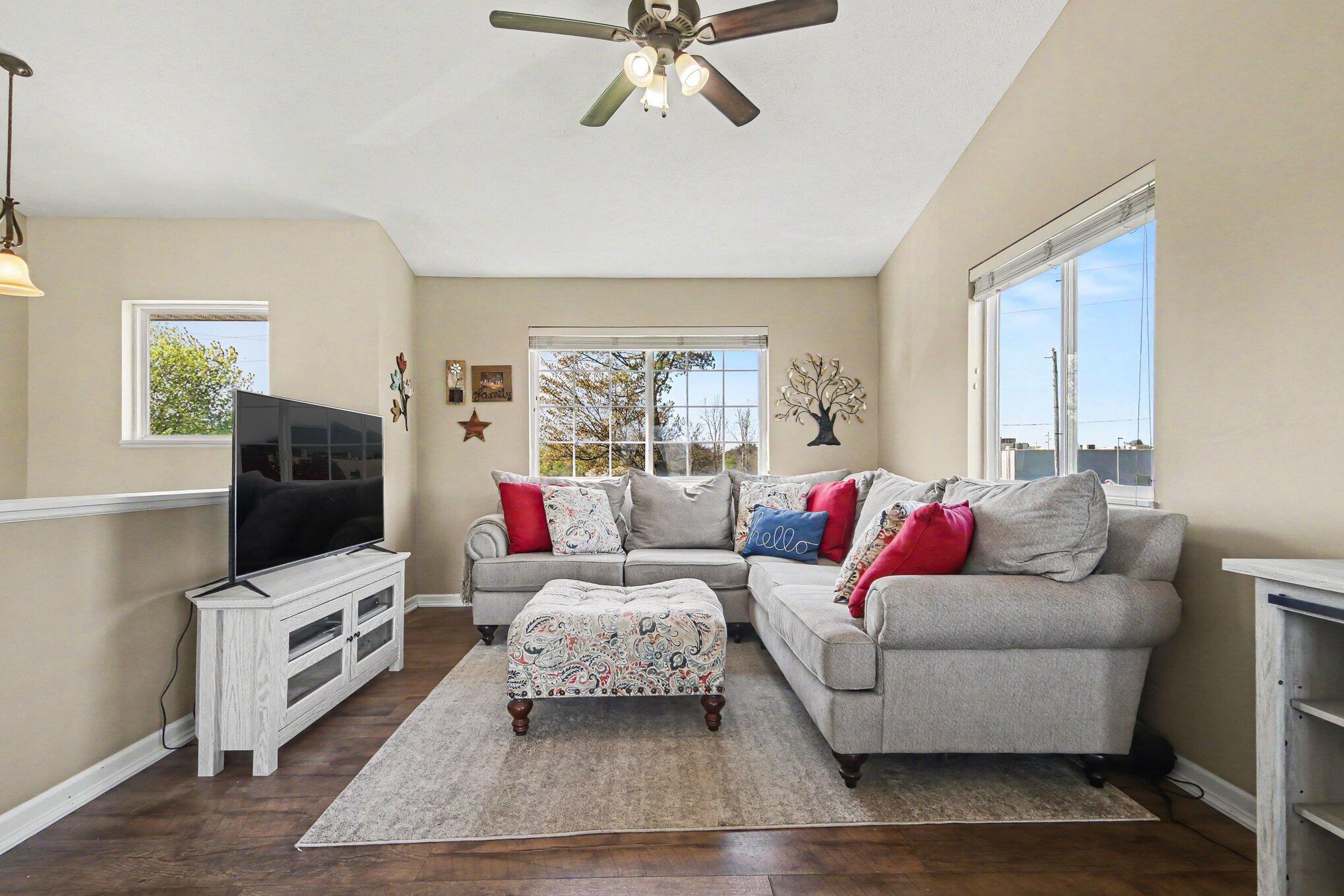 7864 County Farm Road Greenville, MI 48838 - Photo 10 of 32 015_file_7384